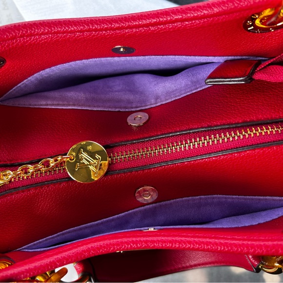 Crossbody or hand purse - Picture 8 of 10